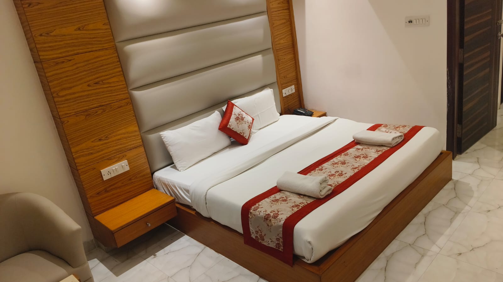 5 hours Single occupancy